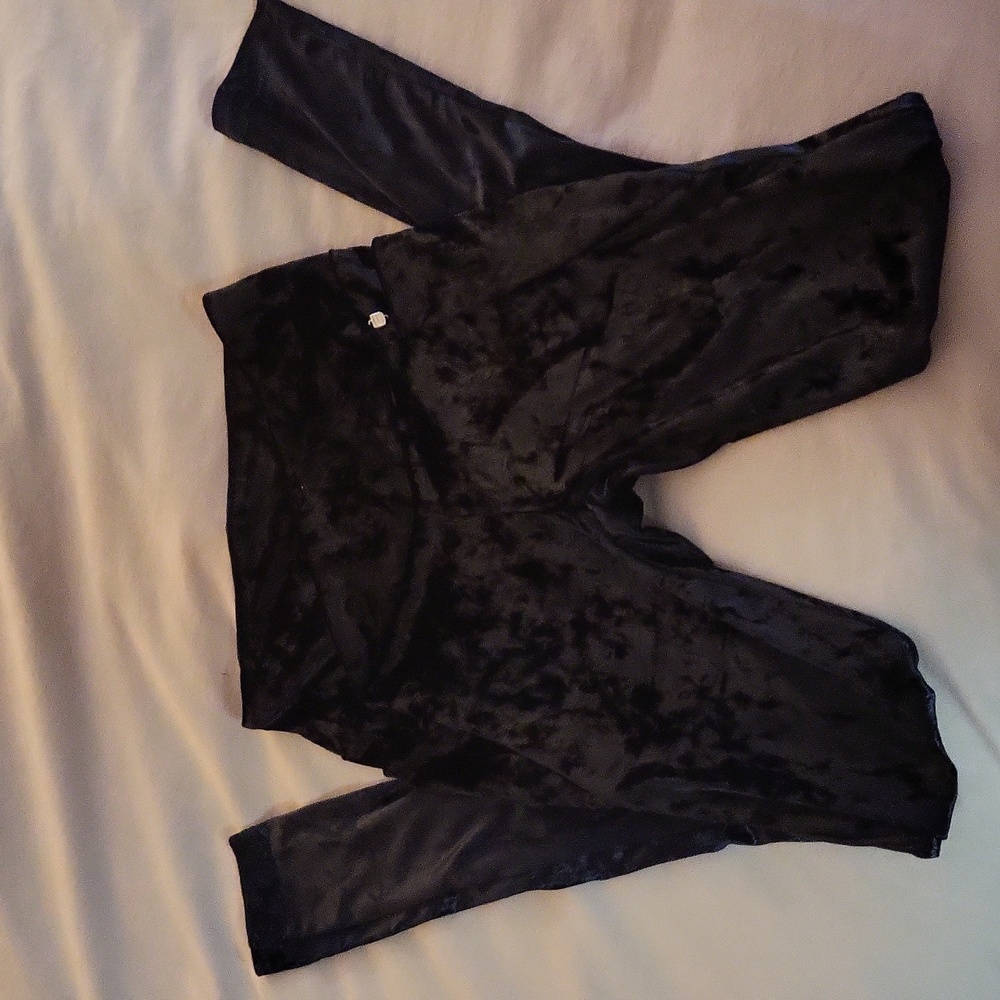 Fabletics velvet legging size med